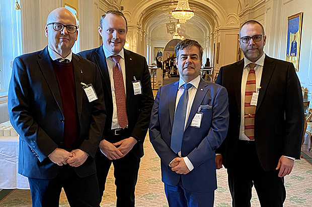 Kommunstyrelsens ordförande Bosse Svensson (C), oppositionsrådet Niklas Daoson (S), kommunalrådet Pär Jönsson (M) och kommundirektör Anders Wennerberg