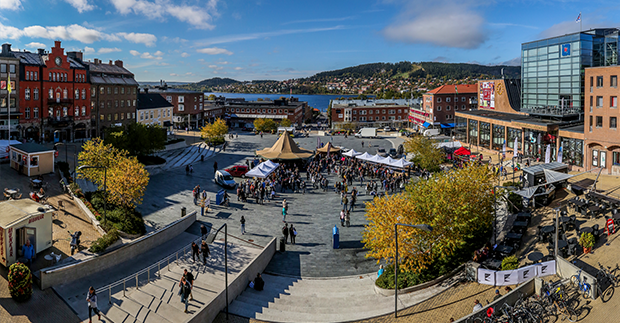 Panorama över Stortorget i höstskrud