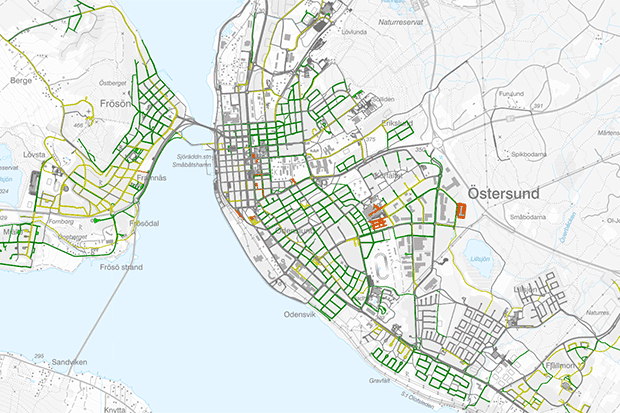 Karta över Östersund där vissa gator är markerade med olika färger