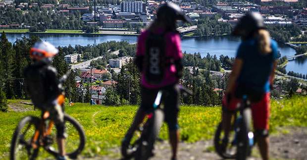 Downhillcykling i Gustavsbergsbacken Foto: Jörgen Vikström