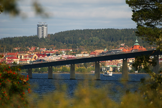 Foto: Vy mot Östersund med Frösöbron och Arctura