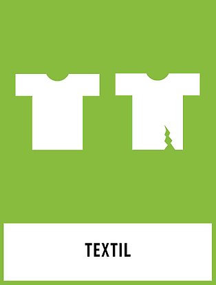 En hel och en trasig t-shirt på grön bakgrund